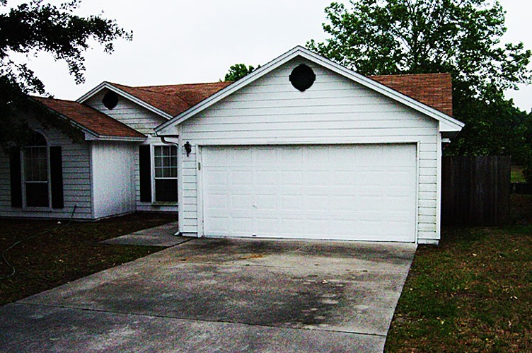 House and Driveway Wash, Before